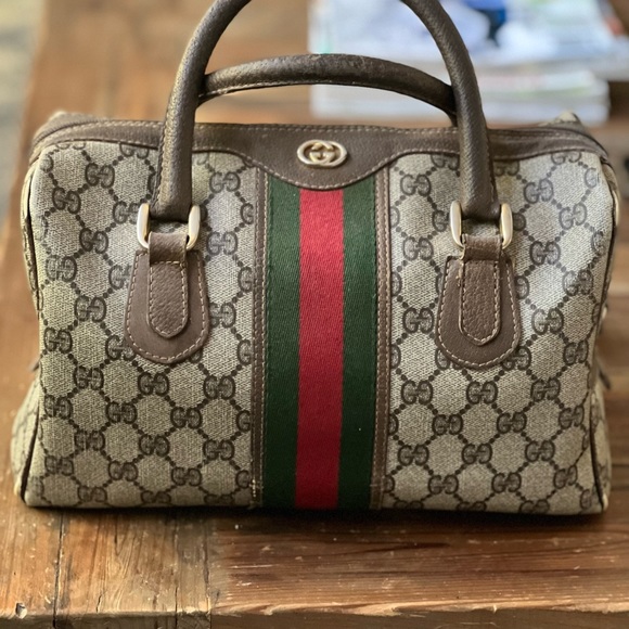 Gucci Handbags - Vintage Authentic Gucci Purse